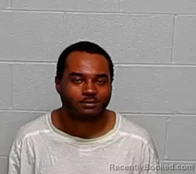 Mugshot of KAREEM S BROWN booked in Lake County, Illinois on May 19, 2026