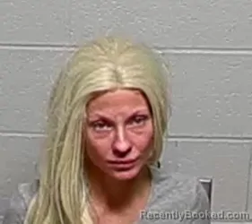 Mugshot of JENNIFER DEL CARLO