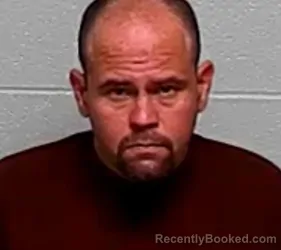 Mugshot of DAVID E RAMOS-RIVERA booked in Lake County, Illinois on April 1, 2026