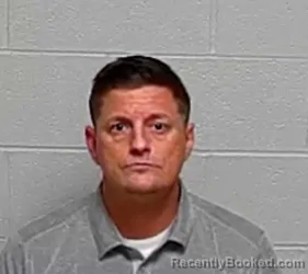 Mugshot of TROY R WARREN booked in Lake County, Illinois on June 17, 2026