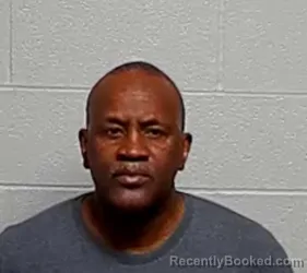 Mugshot of VINCENT L DAVIS booked in Lake County, Illinois on June 19, 2026