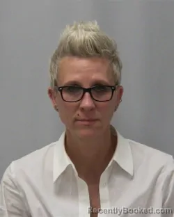 Mugshot of TONI M EMMOLE