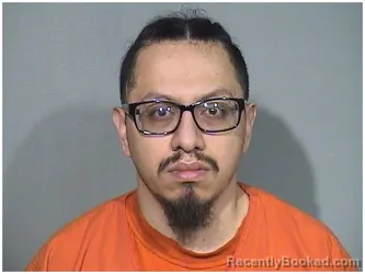Mugshot of VICTOR H VALLADARES