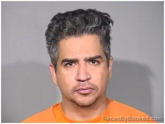 Mugshot of ROBERT J HERNANDEZ-VALDERRAMA booked in McHenry County, Illinois on June 4, 2026