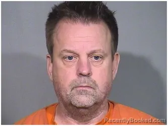 Mugshot of SCOTT E AUCUTT