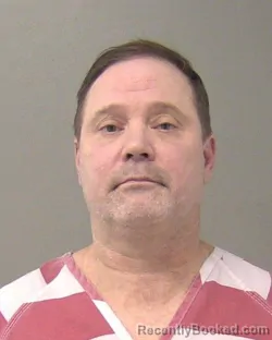 Mugshot of DOUGLAS ANDREW GRAVEN