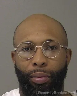 Mugshot of LEONDIS CORTEZ COLEMAN booked in Macon County, Illinois on June 19, 2026
