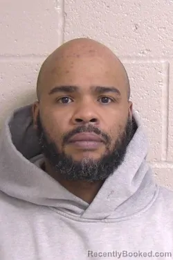 Mugshot of ROBERT WIGGINS