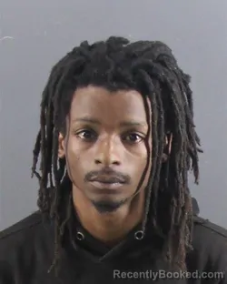 Mugshot of ROBDEARIO E MOORE