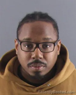 Mugshot of LADARIUS J LEWIS