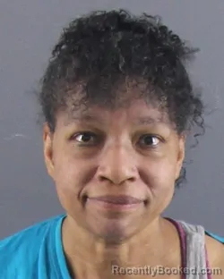 Mugshot of LATISHA L BENNETT