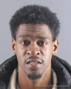 Mugshot of DEONTE L MOORE