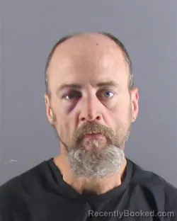 Mugshot of VINCENT D WALLACE