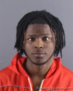 Mugshot of SHAMARION S GILES booked in Peoria County, Illinois on April 19, 2026