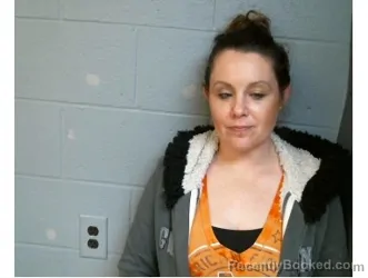 Mugshot of Lindsey Cooper