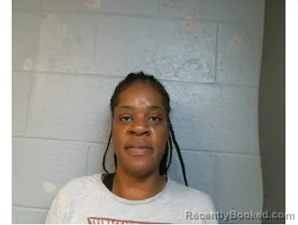 Mugshot of Latichia Smith