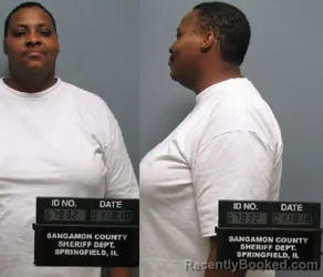 Mugshot of Dylan Lemonte Davis