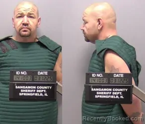 Mugshot of Dustin A Chapman