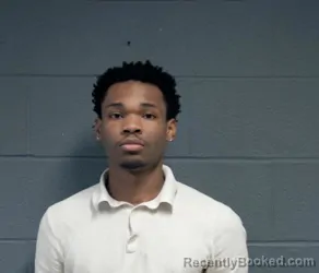 Mugshot of MARQUAVION VASHAWN CLEAVES