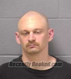 Mugshot of ROBERT T BURNETT