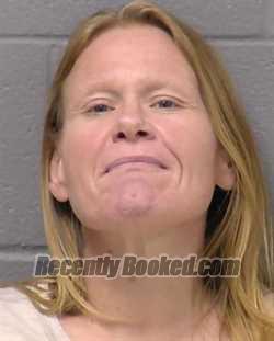 Mugshot of TONYA M HARRIS