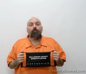 Mugshot of DANIEL R WIGGERS