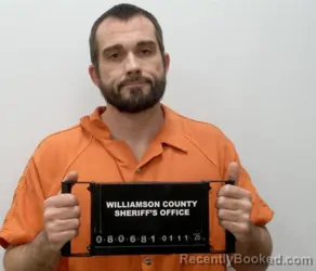 Mugshot of DOUGLAS KYLE HEARN