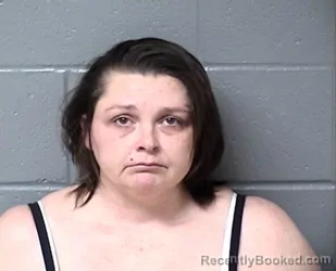 Mugshot of SUMMER F WOOD