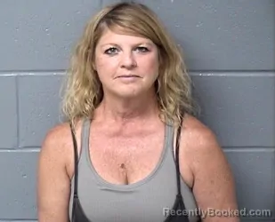 Mugshot of Angela M Hett booked in Woodford County, Illinois on October 15, 2026