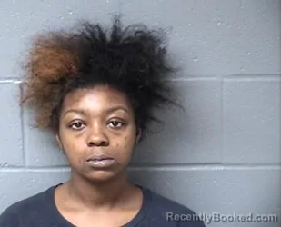 Mugshot of SHARNELL D PAYNE