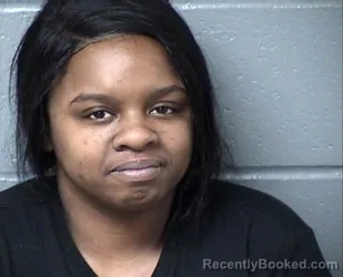 Mugshot of MAHIYA SPINKS