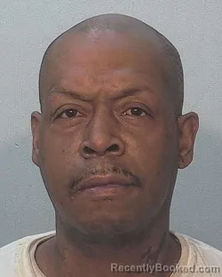 Mugshot of Cleophus Deshun Irons