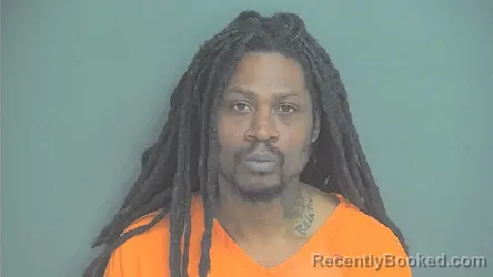 Mugshot of Lamar Calvert