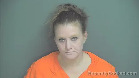 Mugshot of Amber L Meyers