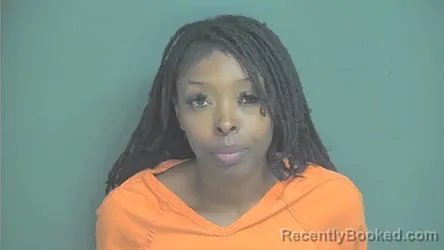 Mugshot of Arianna Smith