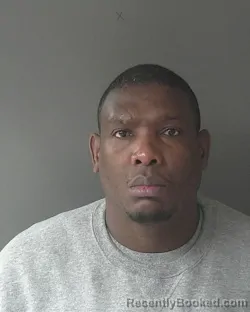 Mugshot of Edison Pena Loboa