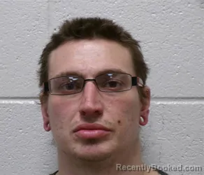 Mugshot of DEREK THOMAS CHAPMAN