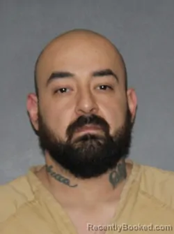 Mugshot of Roberto Saldivar