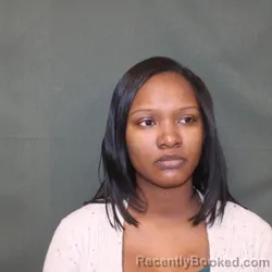 Mugshot of AMAUNI T CURRIE