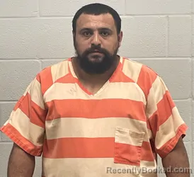 Mugshot of BAYRON GOMEZ AGUILAR