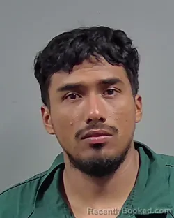 Mugshot of DAYRIN ARON DISCUA VASQUEZ