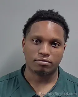 Mugshot of SHUNDEREK LAJUAN LEE