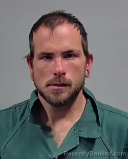 Mugshot of JON LUCAS BEGIN