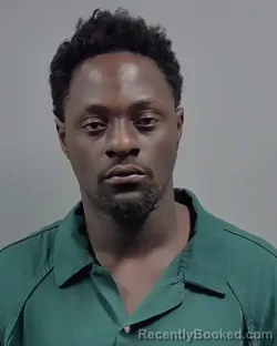 Mugshot of DAVID DOMINICK SAUNDERS