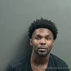 Mugshot of Darius Davis