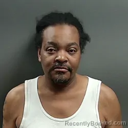 Mugshot of Earlwayne Lamar Davis