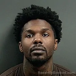 Mugshot of Darius Davis