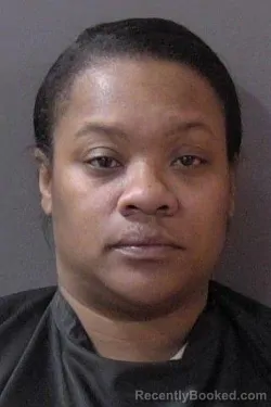 Mugshot of Crystal Larniece Woods