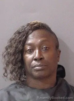 Mugshot of Antwonia T Rnay Moore booked in Hamilton County, Indiana on October 1, 2026