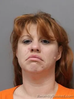Mugshot of AMBER DAWN ROBERTS